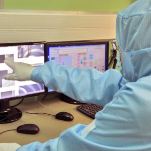 A scientist works in the laboratory